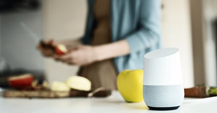 Smart Style:
Voice Assistants Give New Meaning to ‘Fast Fashion’