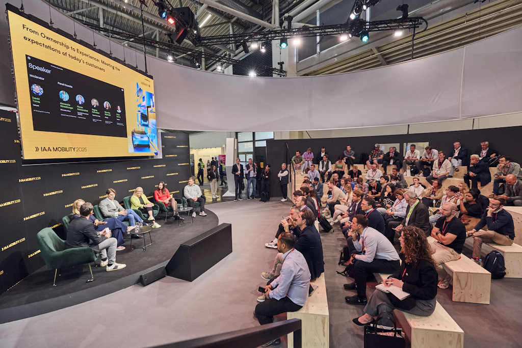 /globalassets/00-global/02-images/04-insights/2025-blog-posts/bringing-automotive-experiences-to-life/iaa-mobility-2025_jf_2_08864.jpg?width=1024&height=1024&rmode=max&rsampler=bicubic&compand=true&format=jpg